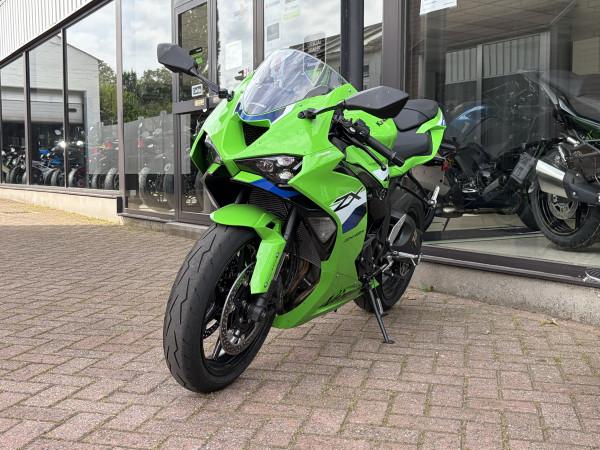 Kawasaki NINJA ZX-6R | DEMO