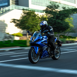 GSX-8R