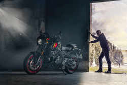 GSX-8TT