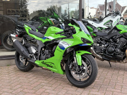 Kawasaki NINJA ZX-6R | DEMO