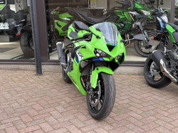 Kawasaki NINJA ZX-6R | DEMO