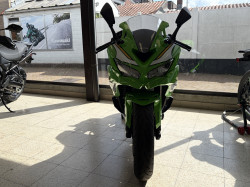 Kawasaki NINJA ZX-4RR | DEMO