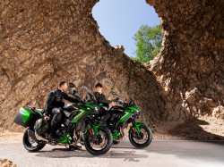 Versys 900 SE