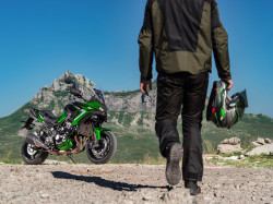 Versys 900 SE