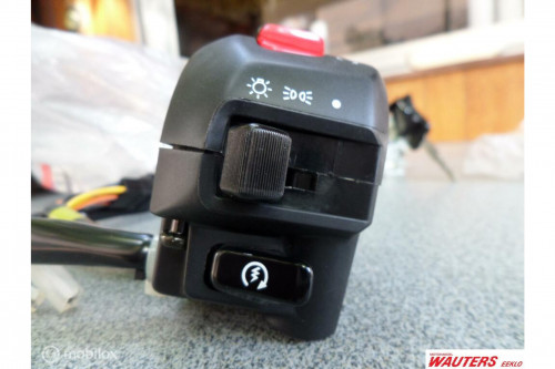 bedieningsknop rh Suzuki burgman 650 2003-2005