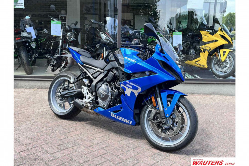 Suzuki GSX-8R