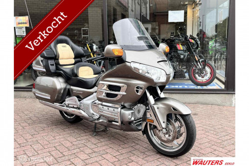 Honda GL 1800 Gold Wing Dual C-ABS Deluxe