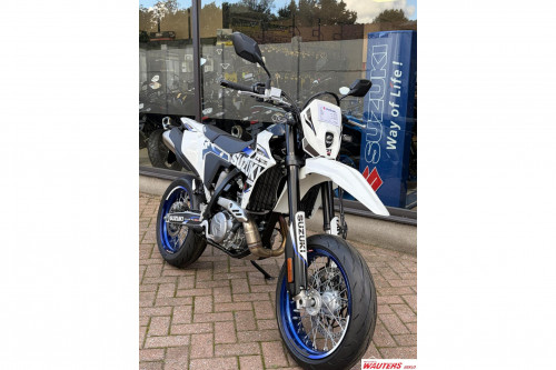 Suzuki DR-Z4SM A2 PROMOTIE